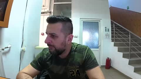 Snapshot of tarkan198 chatting on 8, 3, 2025 tarkan198 online show from 8, 3, 2025