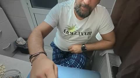 Snapshot of tarkan198 chatting on 28, 10, 2025 tarkan198 online show from 28, 10, 2025