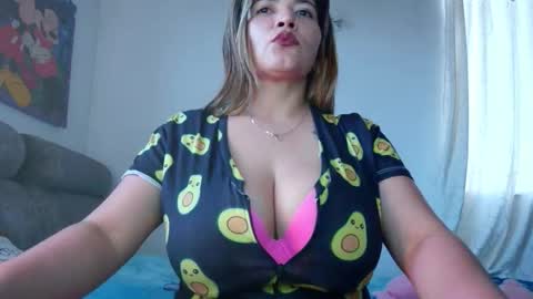 Snapshot of tarra_rios chatting on 21, 10, 2025 tara rios online show from 21, 10, 2025