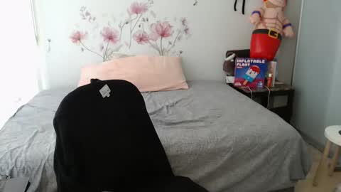 Snapshot of tarralicious chatting on 13, 2, 2025 Tarra Rose online show from 13, 2, 2025