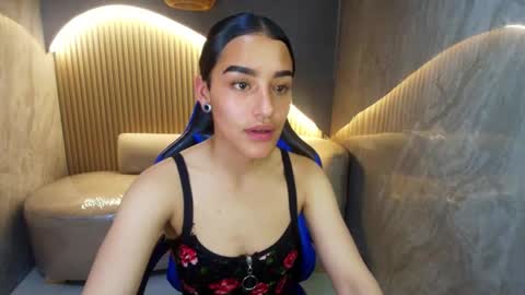 Snapshot of tash18_r chatting on 19, 9, 2025 Tash online show from 19, 9, 2025