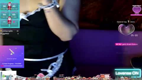 Snapshot of tashakai chatting on 27, 11, 2025 TashaKai online show from 27, 11, 2025