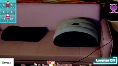 Snapshot of tashakai chatting on 1, 12, 2025 TashaKai online show from 1, 12, 2025