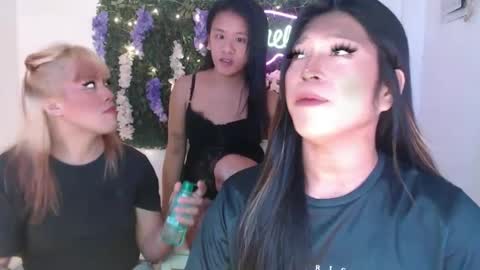 Snapshot of tasteofinnocent69 chatting on 30, 1, 2025   online show from 30, 1, 2025