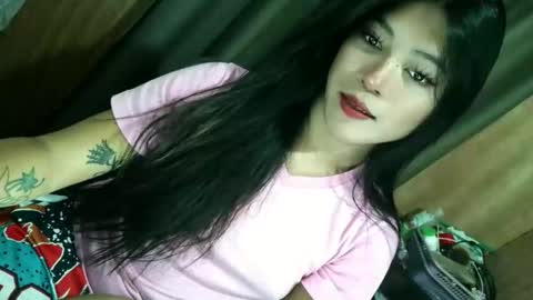 Snapshot of tasteofinnocent69 chatting on 19, 10, 2025   online show from 19, 10, 2025