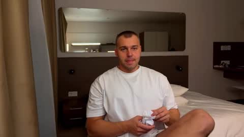 My shows 2100500 UTC3 online show from 14, 9, 2025