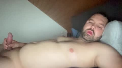 Snapshot of tatam90 chatting on 28, 9, 2025 tatam90 online show from 28, 9, 2025