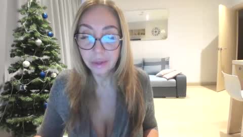 tati74 online show from 16, 12, 2025