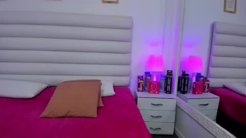 tatiana_arboleda online show from 5, 12, 2025