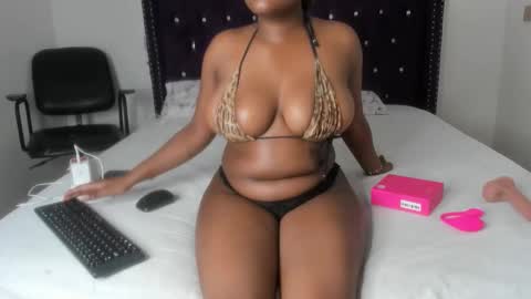 Snapshot of tatiana_storm chatting on 22, 9, 2025 tatiana_storm online show from 22, 9, 2025