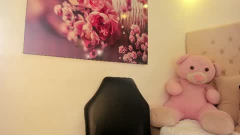 Snapshot of tatikanyx chatting on 18, 7, 2026 tatikanyx online show from 18, 7, 2026