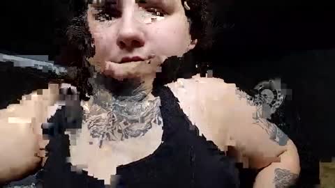 Snapshot of tattedbaddiemilf chatting on 14, 9, 2025 tattedbaddiemilf online show from 14, 9, 2025