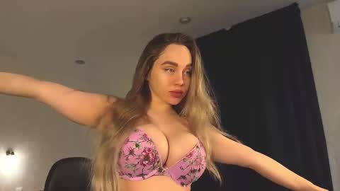 Snapshot of tatti_1 chatting on 28, 2, 2025 Tata online show from 28, 2, 2025