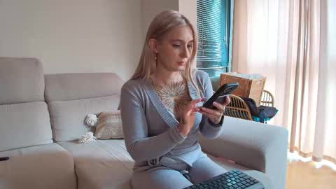 tattoobbgirl online show from 20, 3, 2026