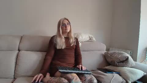 Snapshot of tattoobbgirl chatting on 21, 7, 2026 tattoobbgirl online show from 21, 7, 2026