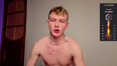Snapshot of tattooed666cat chatting on 17, 9, 2025 Alex but u can call me Theo online show from 17, 9, 2025