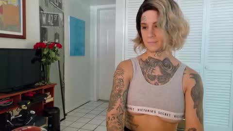 Snapshot of tattooed_natalia chatting on 18, 11, 2025 Natalia 3 online show from 18, 11, 2025