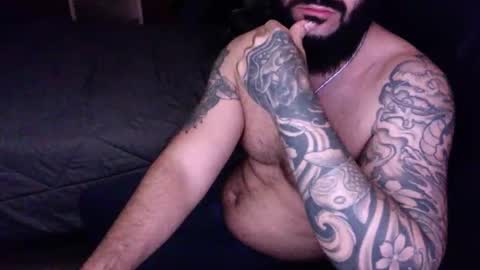 Snapshot of tattooedandbearded22 chatting on 26, 10, 2025 tattooedandbearded22 online show from 26, 10, 2025