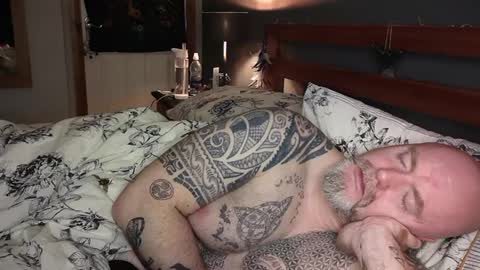 Snapshot of tattooeddilf01 chatting on 8, 12, 2024 Tattooeddilf 01 online show from 8, 12, 2024