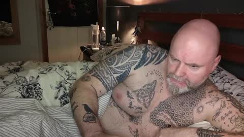 Snapshot of tattooeddilf01 chatting on 8, 12, 2024 Tattooeddilf 01 online show from 8, 12, 2024