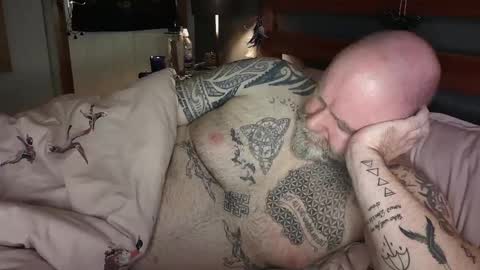 Snapshot of tattooeddilf01 chatting on 22, 12, 2024 Tattooeddilf 01 online show from 22, 12, 2024