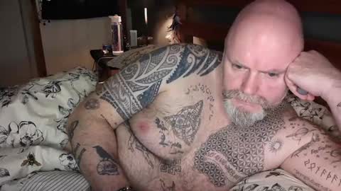 Snapshot of tattooeddilf01 chatting on 9, 1, 2025 Tattooeddilf 01 online show from 9, 1, 2025