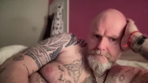 Snapshot of tattooeddilf01 chatting on 16, 1, 2025 Tattooeddilf 01 online show from 16, 1, 2025