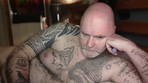 Tattooeddilf 01 online show from 15, 2, 2026