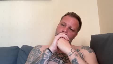 Snapshot of tattoomanforgirls chatting on 23, 5, 2026 tattoomanforgirls online show from 23, 5, 2026