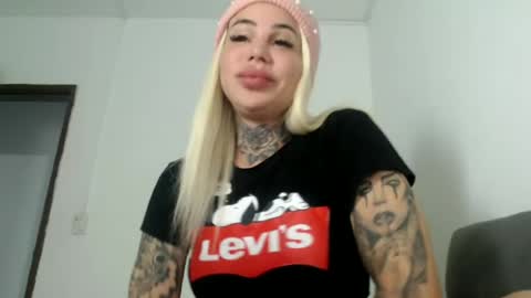 tatuada_safada online show from 19, 6, 2026