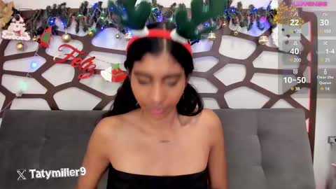 Snapshot of taty_miller chatting on 13, 12, 2024 Taty Miller online show from 13, 12, 2024