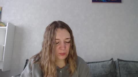Snapshot of taxxxu chatting on 2, 12, 2024 Diana online show from 2, 12, 2024