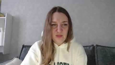 Snapshot of taxxxu chatting on 10, 12, 2024 Diana online show from 10, 12, 2024