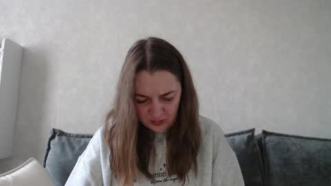 Snapshot of taxxxu chatting on 5, 1, 2025 Diana online show from 5, 1, 2025
