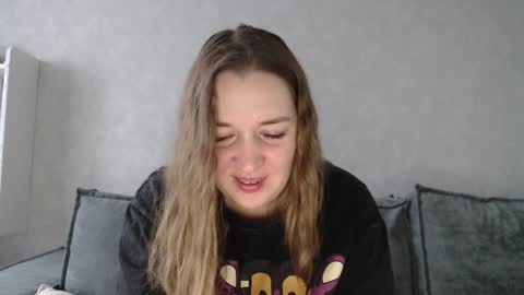 Snapshot of taxxxu chatting on 25, 1, 2025 Diana online show from 25, 1, 2025