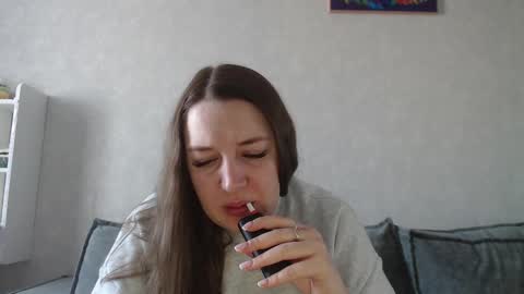 Snapshot of taxxxu chatting on 24, 2, 2025 Diana online show from 24, 2, 2025