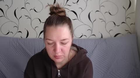 Snapshot of taxxxu chatting on 24, 9, 2025 Diana online show from 24, 9, 2025