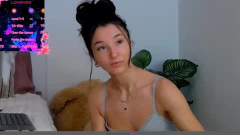 TayaKayan online show from 20, 12, 2024