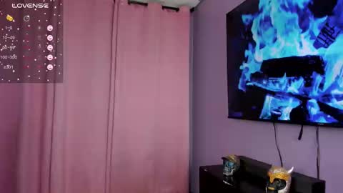 Snapshot of taybunny18 chatting on 27, 2, 2025 online show from 27, 2, 2025