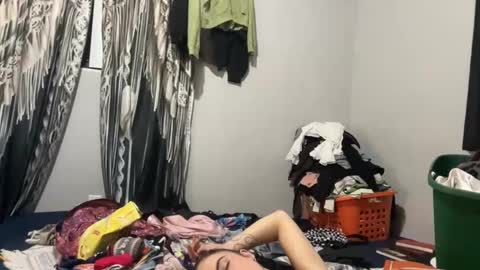 Snapshot of tayl0rx0 chatting on 15, 2, 2025 badgirltay online show from 15, 2, 2025