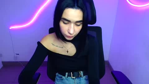 Tayla online show from 3, 10, 2025