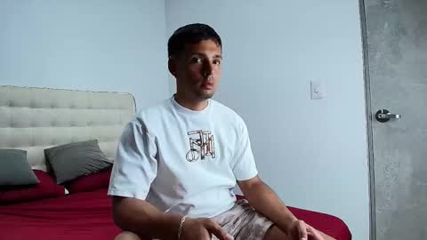 Snapshot of tayler_cruz_ chatting on 12, 9, 2025 Tyler Cruz online show from 12, 9, 2025