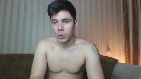Snapshot of tayler_durden_1 chatting on 1, 1, 2025 ... online show from 1, 1, 2025