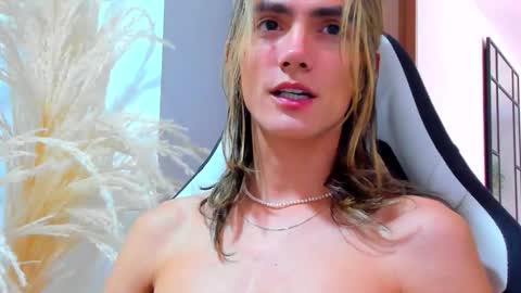 tayler_swift1 online show from 13, 10, 2025