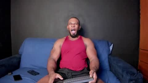 Snapshot of tayler_waka chatting on 6, 10, 2025 Tyler online show from 6, 10, 2025