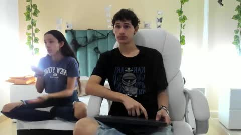 Snapshot of taylor_and_exidt chatting on 16, 10, 2025 taylor and exidt online show from 16, 10, 2025