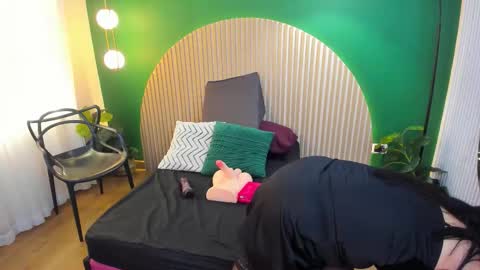 Taylor Bennet online show from 7, 10, 2025