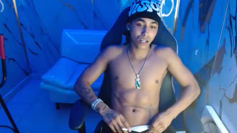 Snapshot of taylor_bigdick18 chatting on 22, 2, 2026 Taylor online show from 22, 2, 2026