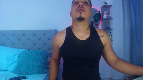 Snapshot of taylor_collins_2 chatting on 2, 10, 2025 taylor_collins_2 online show from 2, 10, 2025