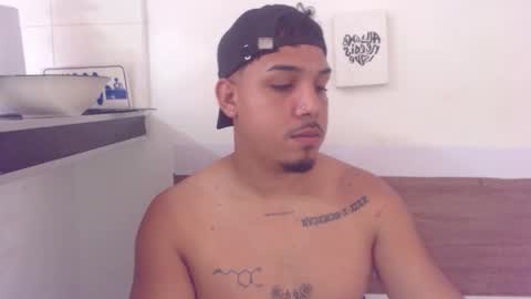 Snapshot of taylor_collins_2 chatting on 11, 10, 2025 taylor_collins_2 online show from 11, 10, 2025